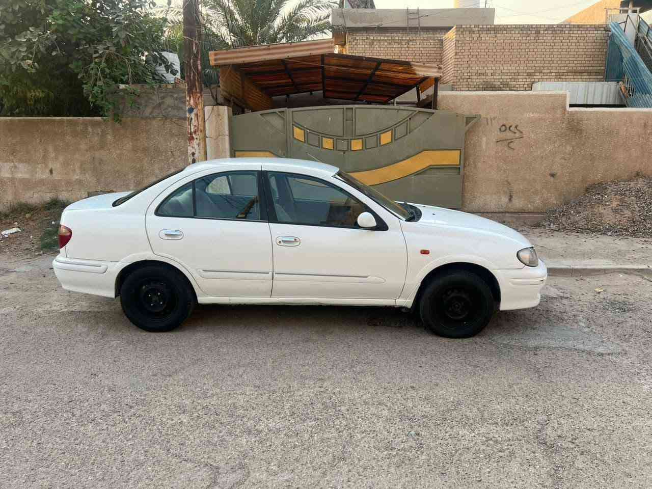 سني ياباني 2002 مكفول محرك وكير بيها صبغ جاملغ الخلفي بدون دواخل وزاوية جاملغ وبنيد السيارة بسمي السعر 70وبيها مجال بسيط مكان السياره بغداد
 
للأستفسار  ***********
