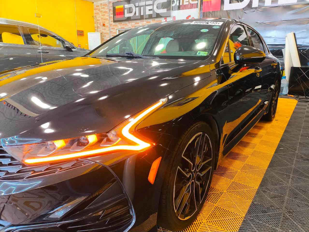 🔥 K5 23GT للبيع 🔥
2500

🚘 المواصفات:
• مكينة تيربو قوية وأداء ممتاز
• قير أوتوماتيك
• فئة GT الرياضية
• شاشه وسطية
• كاميرا خلفية
• حساسات
• تشغيل بصمة
• دخول ذكي
• مقاعد جلد
• تدفئة وتبريد مقاعد
• فتحة سقف
• مثبت سرعة
• تحكم ستيرن
• إضاءة LED
• جنوط رياضية
• أنظمة أمان ومواصفات كثيرة

السيارة مكفوله من صبغ نظيفة وكلشي بيها حاضر، جاهزة للاستخدام وما تحتاج شي.
💰 السعر178مناسب وقابل للتفاوض للجادين فقط.

📍 البصرة
📞 للتواصل والاستفسار:***********

نص مكتوب في الصور:
- 60608455X