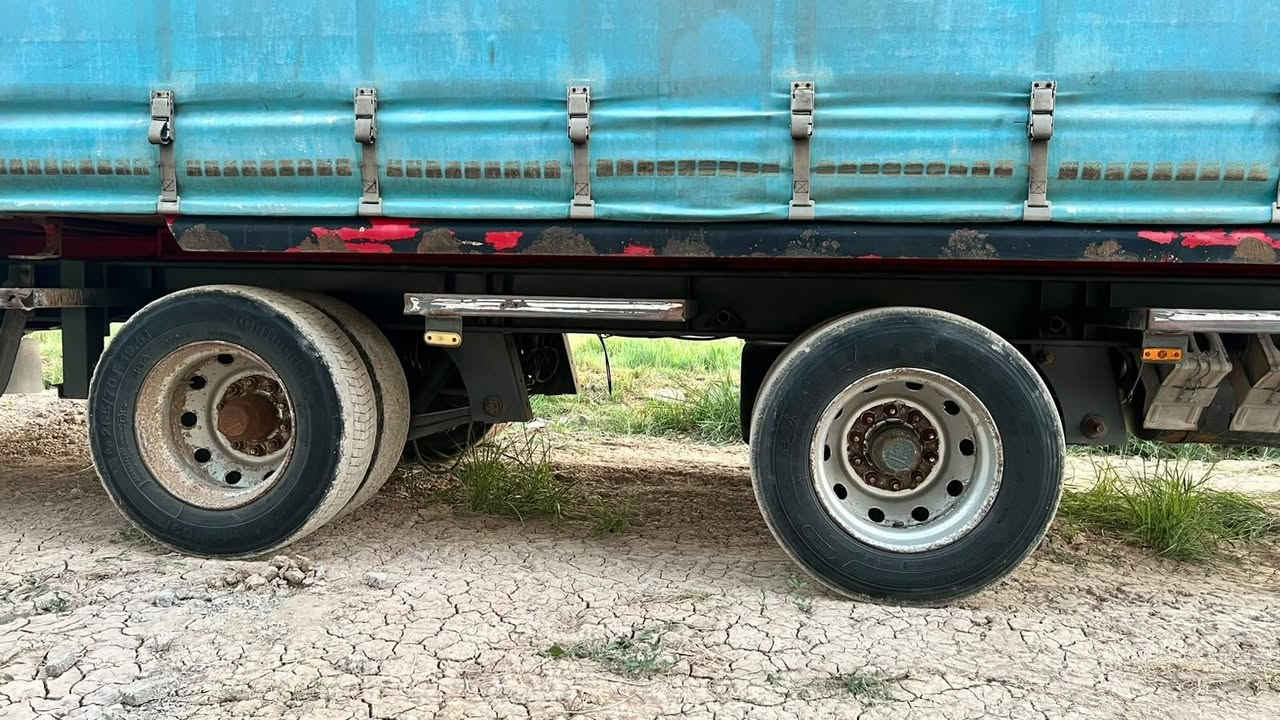 البيع مقطوره خاشوكه
قفل حاويه
مجر سلايت
 جوبلس برميل
حجم تاير 19ونص
طول 7/75متر
رتفاع 3متر
جاهزه كبل الشغل 
بدون منفيس 
عنوان واسط دبوني 
***********
