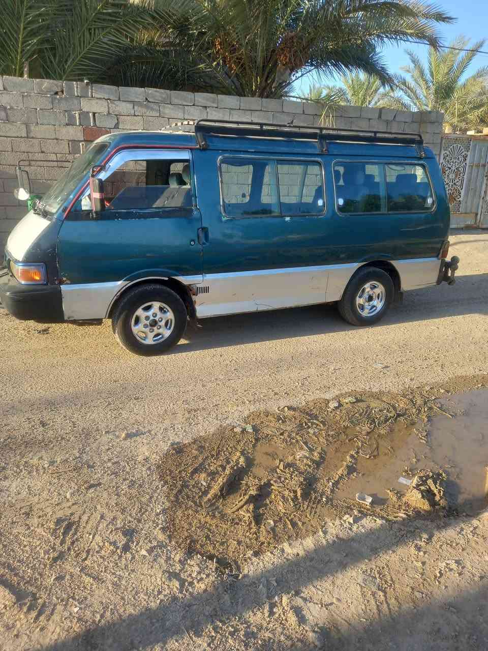 كيا بستا موديل 95 .رقمها حمل .كاملة المواصفات.عنوان ديالى بلدروز الاستفسار  ***********
