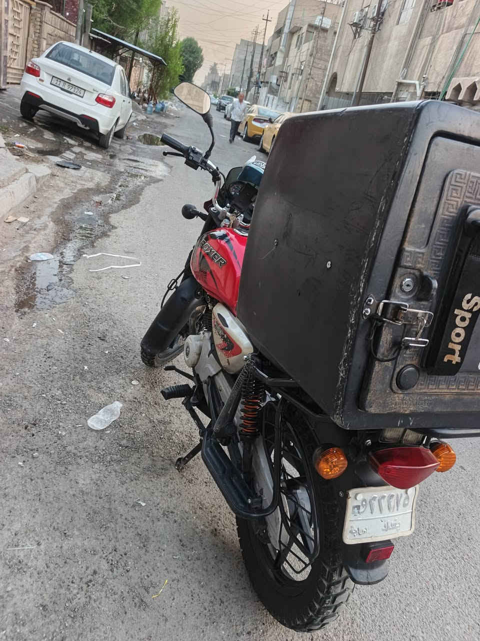 السلام عليكم بوكسر 23 نضيفه دراجه مرتبه مبيها شي مبيها أي نقص الله شاهد دراجه مرزوقة وتاخذه وبالك بارد ولو ما متوازي ولا ابيعهة دراجه مجفته يم مجد السوري ومعروف بشغله سعره 2000 مليونين وبيها مجال الشراي يتصل *********** مكاني بغداد زيونه
