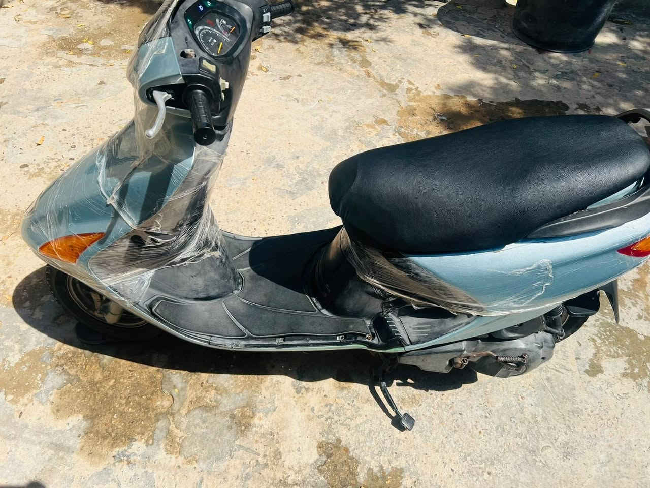 سلام عليكم دراجه حاويه  السعر 650 بيها مجال بسيط *********** اتصال /واتساب
