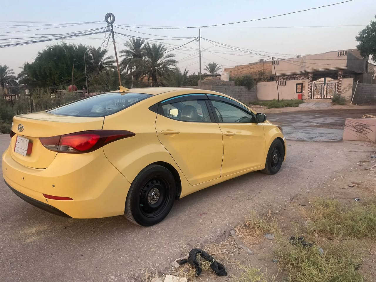 السلام وعليكم
النترا موديل ٢٠١٥
وارد أمريكي محرك ١٨٠٠ دوش 
تبريد تخم تاير 
الدوشمه عام 
مصفره هيئه وغرامات 
خطها جوال 
حادثها جاملغ الخلفي فقط بدون داخل 
العنوان بابل 
***********

