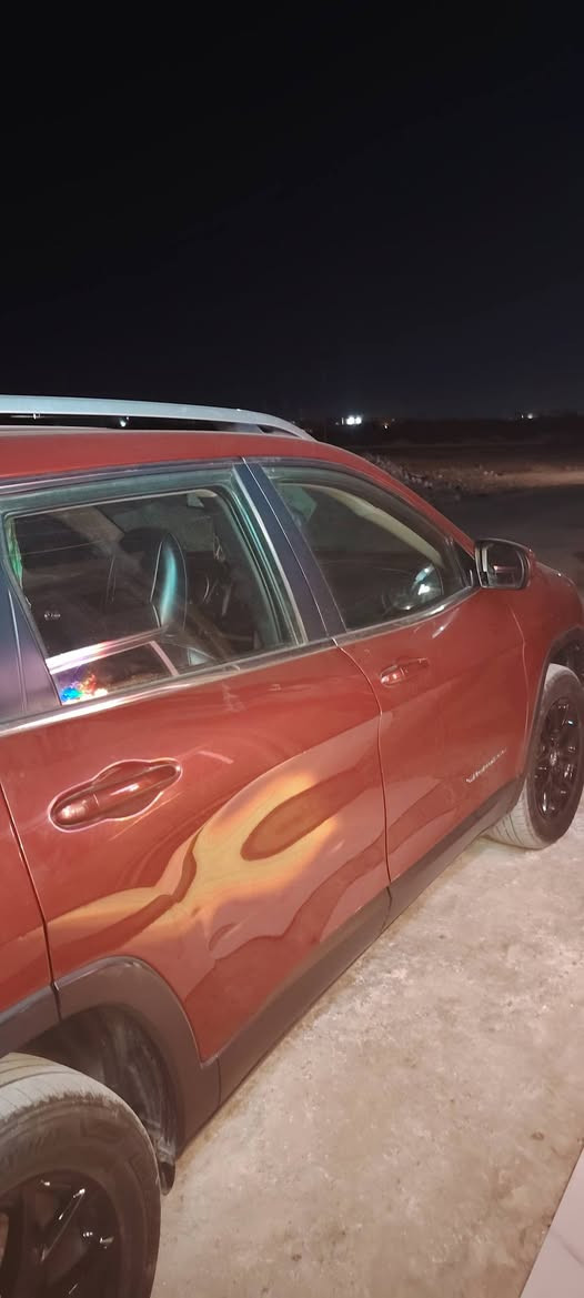 3200
بانورامي
4X4 دفع رباعي 
 V6 سلندر
ضربتها فقط بنيد  ابدا ما واصل للمحرك
 دواخل جلد اسود بلادي

شاشة كبيرة بلادي
تخم تايرات جدد
حداديه جديدة
السيارة تعبان عليها كلش
 اي ستفسار  على الرقم وتساب + تصال
وماسنجر *********** 
مكان السياره ميسان العمارة
رقم نكليزي
مشروع وطني  تحويل ثاني يوم 
سعرها 130 وبيه مجال
