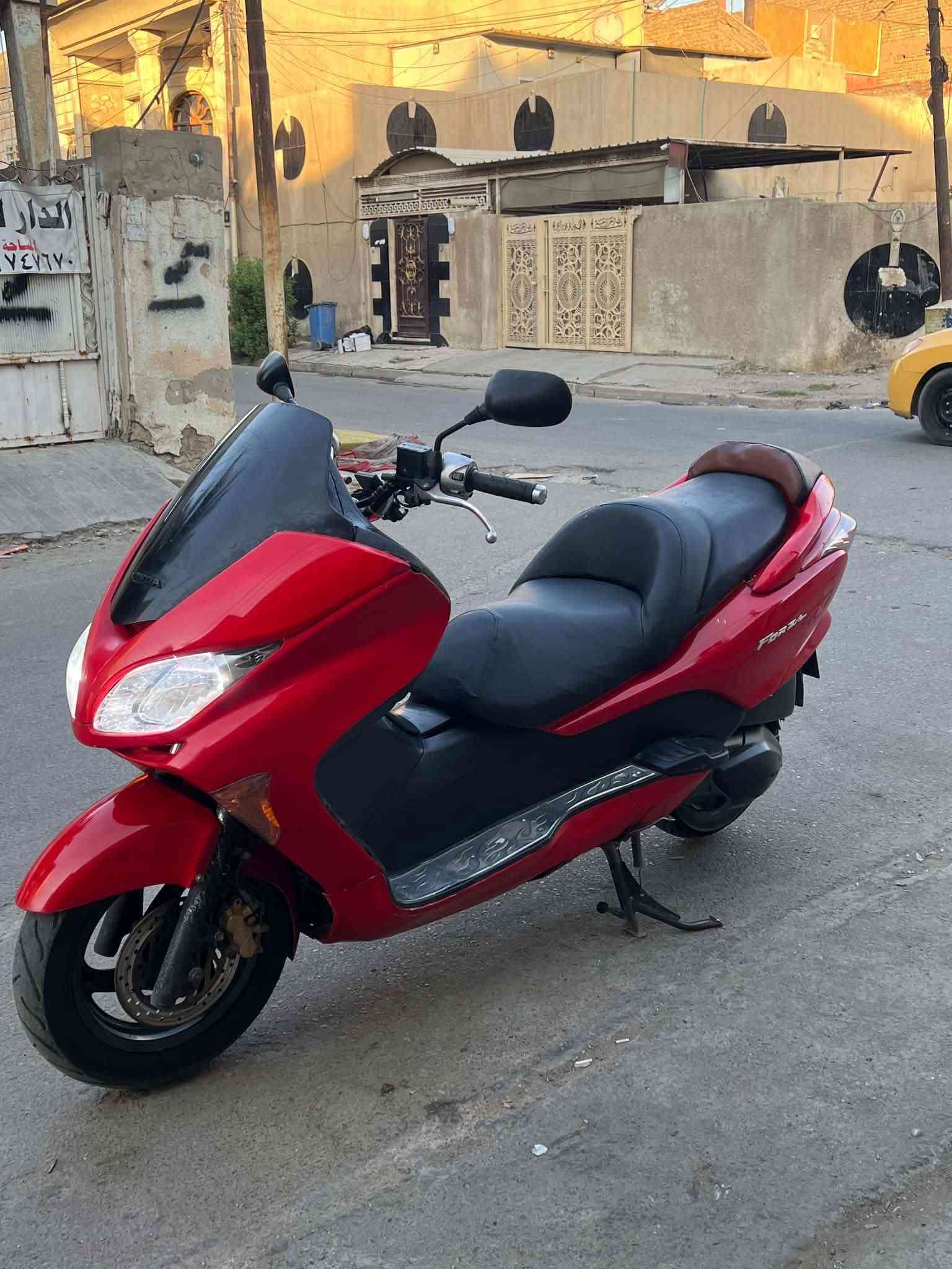 فورزا بصمه صفر تسعه كرستال لون احمر مميز درجة كامله مابيه نقص كهربائيات كله شغاله السعر ( مليون و١٠٠) مكان بغداد مدينة الصدر ***********

