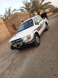 هايلكس • ٢٠٠٥ • رقم واسط