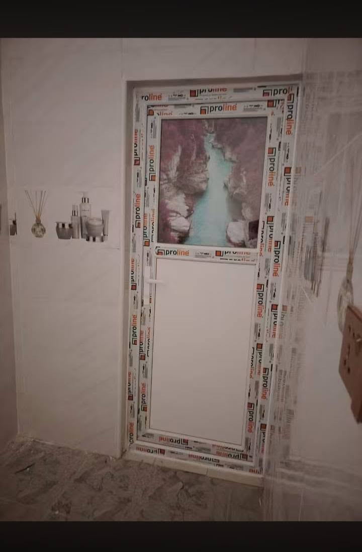 بيبان وشبابيك بيبيسي بكافة أنواعها و القياسات شغل درجة اولى 💯 ويوجد واتساب 0781522946

نص مكتوب في الصور:
- @el_h_125
