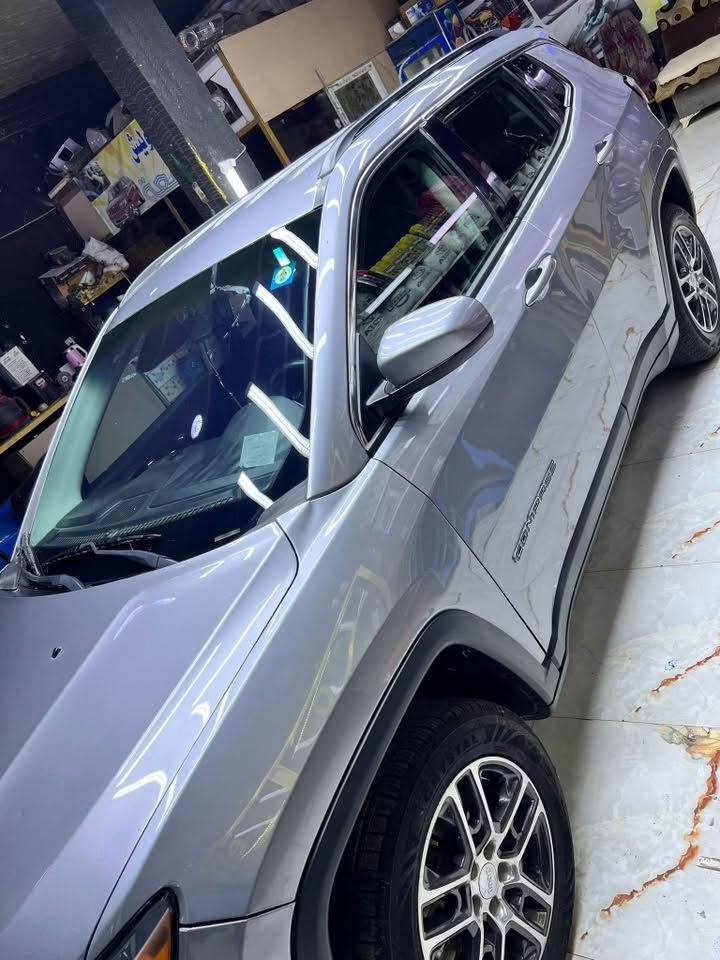 السلام عليكم للبيع جيب كوبارس 2019 حادثها بنيد فقط
رقمها بغداد باسمي مشروع وطني الهزة جديدة صارلها شهر 
فور ويل 
محرك وكير كفاله 
تخم تاير جديد 
تبريد ثلج 
كشن جلد اسود 
تدفئه بالكشن والستيرن 
رادارات 
شاشه كبيره هسه شادها اندرويد الاصليه 
رقم انكليزي 
*********** 
السعر والاستفسار اتصال
