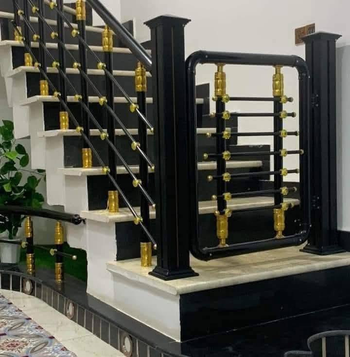 عمل جميع المحجرات اللمنيوم والكرستال
بأسعار مناسبه في الحمزه شرقي 
ويوجد لدينه عروض خاصه لا 
هالي الحمزه ناسنه الطيبين 
يوجد نضام لقصاد ماعليك 
غير تتواصل ويانه على رقام 
ضاهره مامك بدارت الأخوين 
ابو يزن ***********
ابو حسن ***********
@إشارة للجميع 
أبو يزن الجبوري

نص مكتوب في الصور:
- B612