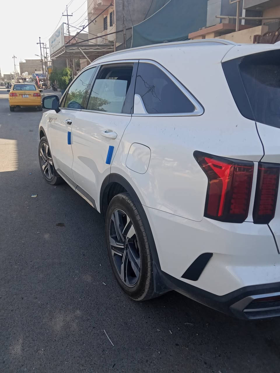 سورنتو 2023
هايبرد صبغ طارف بنيد 
ماشيه 9500
***********
