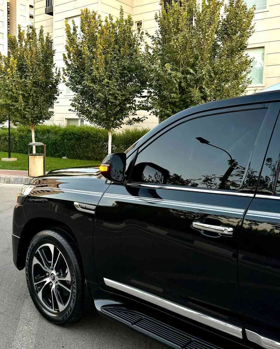 Toyota land cruesir 2021 V6 [67km]

Grand turing + جيهان باب اولا

♟️اخت زيرو بل كارتون سياره 
🪬ارخص  سعر بكل عيراق 📦

🔹لاند كروزر   ٢٠٢١  gxr  جيهان باب اولا
🔹محرك ٦ سلندر 
🔹ماشي [٦٧km] الف كيلو ضمان شريكه 
🔹سياره زيرو شريكه جيهان باب اولا 
🔹ماشيه حقيقي بشرت داخل شريكه
🔹بسمطين + سماعه بيلادي + فرشات بيلادي موجود + كتلوكات 

🔹سياره مكفوله كفاله عامه كلشي  
🔹بدون صبغ + بدون بارد + بدون رصعات
🔹بدون حتا شخت مابيها + دعاميات حتا
🔹بدون رصعه و شخت مابيها 
🔹رمل مابيها 

‏‎🔹فول فول مواصفات
‏‎شاشة كبير لمس كاميرا حاسة
‏‎كاميرات 3 شاشات سيلاد فتحة سقف 
‏‎كشن جلد كشن كاراباي شحن موبایل  8 اريباك تبريد مركزية
‏‎بصمة تشغيل عن بعد باب جاك سلاجة ليد زينون 
‏‎تحكمات ستيرن دبل فوليوم فورويل هوك
‏‎سيارة بها 2 بصمة من شركة جديد جدأ 
‏‎سيـارة عل نظافتها احسبها صفر زيرو

🔹تخم تاير دنلوب الاصلي

‏‎ 🔹محرك كير بشرط مامفتوح
سياره حيل نظيفه كلشي علي بيلادي
تحويل بشرت مباشر حول باسمي السنويه
بشرط تحويل و خرامه 
سياره دينار مصرف مابيها
سياره رقم اربيل 
مكان / سليمانيه 
سعر / 538$ 
رقم /***********
