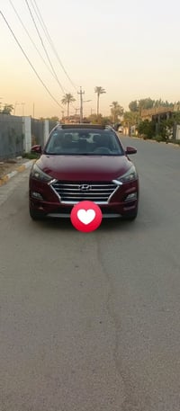 توسان موديل١٩سياره فول موصفات سياره بسمي بيع قصاد داخل بغداد فقط سياره...