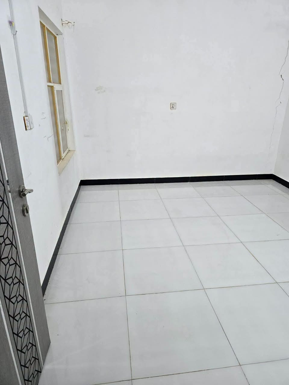 دارللبيع طابق واحد مربع م،120متر دور الهندية غرف نوم 2 مطبخ صحيات عدد 2 استقبال السعر بيع 130بي مجال العنوان الوفاء للاستفسار مكتب عقارات المصطفى***********
