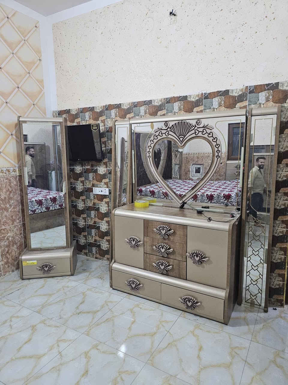 معرض عياض ويوسف غرفه نوم 12 قطعه تركي ويشد ويا النقل سعره مليون 800》***********》***********》 ديبيس, كركوك
