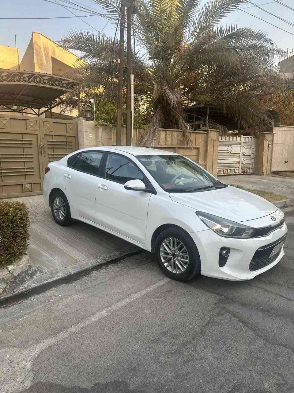 سلام عليكم كيه ريو موديل ١٩ شكل ال٢٠
للبيع فقط مكان السياره بغداد حي الخضرء ماشيه ٢٠ الف السعر ١٢٠ عفاله من الصبغ والبارد والتبديل الرقم ***********
