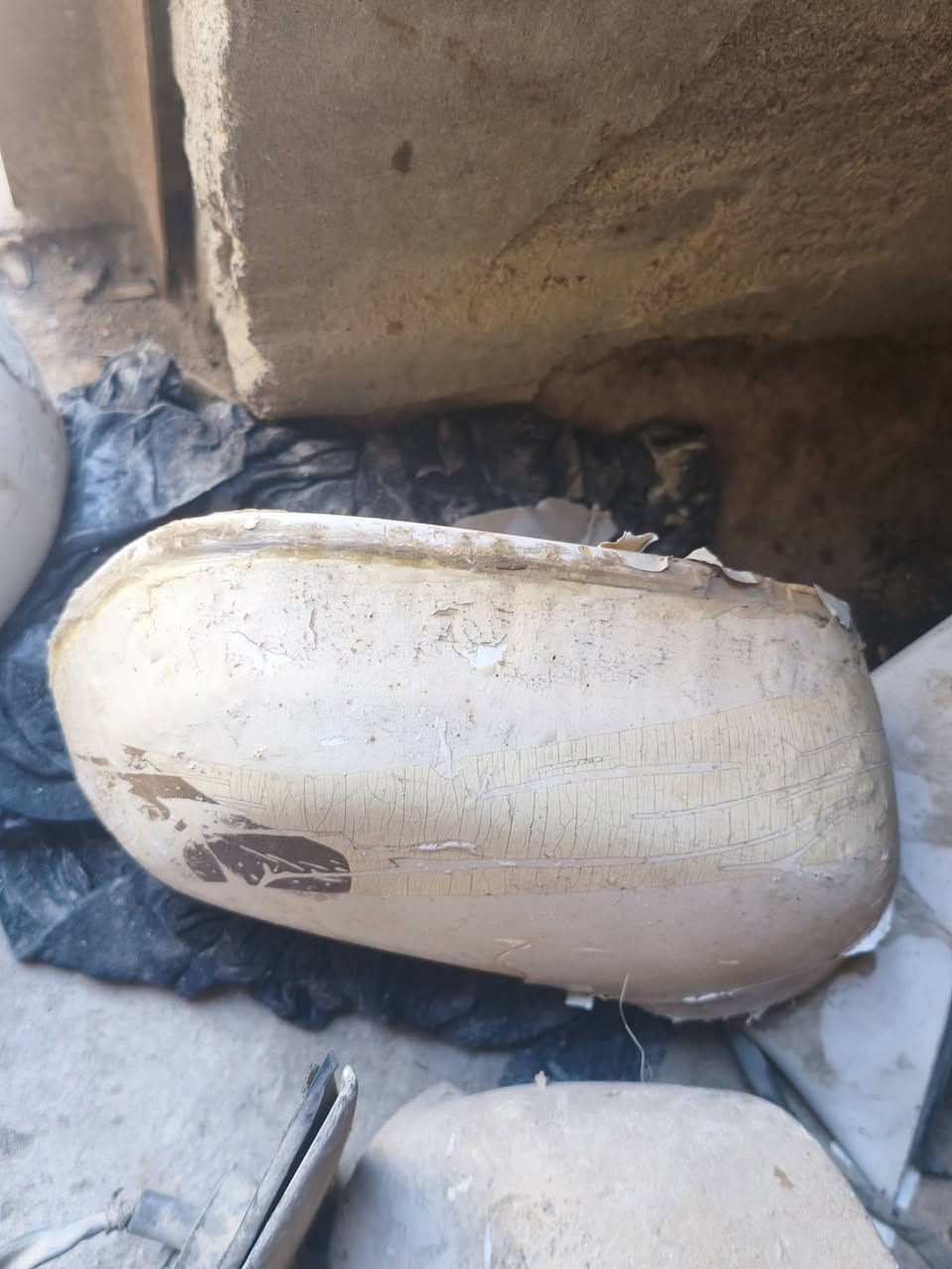سلام عليكم
للبيع مري مال ملكة عدد 3 يحتاج الهن ترتيب كل شي ما بيهن 
السعر 65 
مكاني بصرة الزبير 
رقمي ***********
