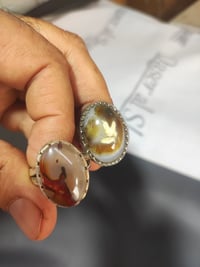 للبيع العنوان بغداد الكراده       07705308231