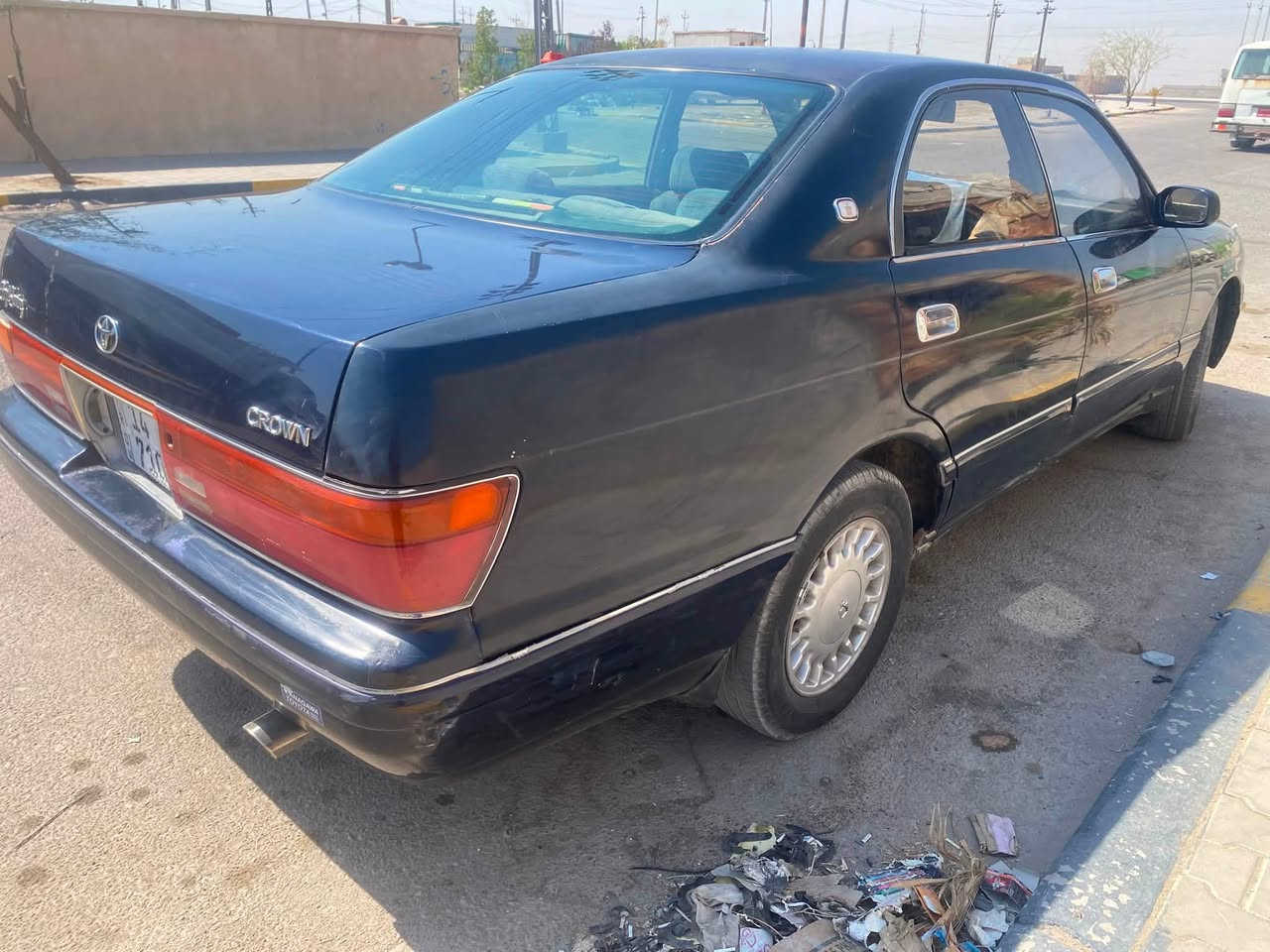 السلام عليكم ،  بطه فصل لون نيلي مديل 1993 سياره سنويتها مجدده لحد سنه 2031 كفاله من لكص والنقل 
سعر 55 وبيها مجال ***********غير متواجد على النت
