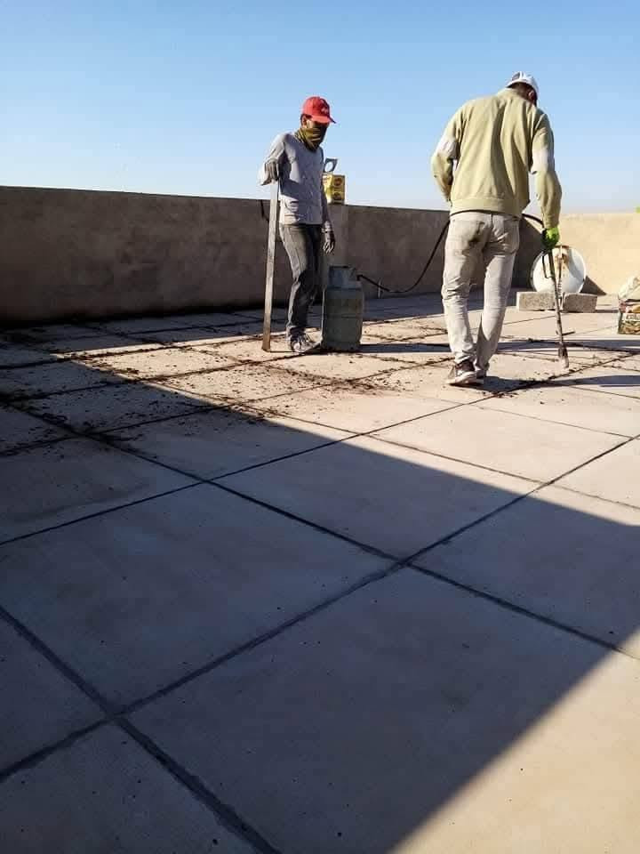 سطحك تعبان سطحك بي رطوبة وجايك أمطار 🌧🌧🌧🌧🌨وحاير بي سارع بتعمير سطحك 🏠🏠🏠 قبل هبوط الأمطار كل ما يخص عمل سطوح ستجد نعمل كافه انواع السطوح كل ما عليك الاتصال ☎️☎️☎️*********** 
إعادة الماستر واضافه ماستك جديد 
قلع ماستك التالف 
تنظيف السطح 
واسعارنا مناسبة 
ضمان ٥ سنوات ✅️✅️✅️
