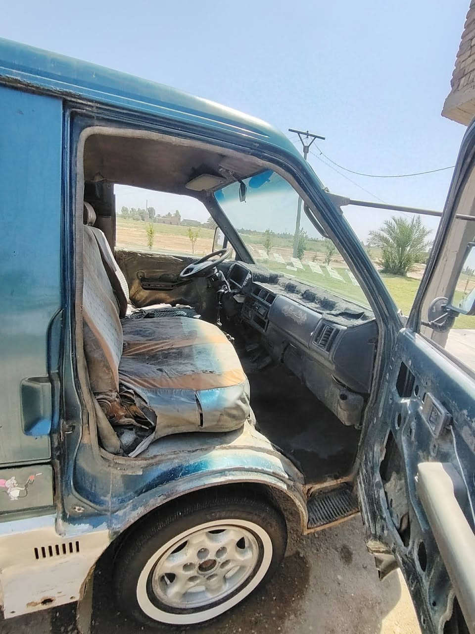السلام عليكم مكلف بلنشر كيا بستا موديل 1995 رقم بغداد سنويه صاقطه كير اكسن شواصي محرك بيه تبخير مكان بغداد الرضوانيه السعر 25 شرط تحويل وكاله اعيد اني مكلف بلنشر ***********
