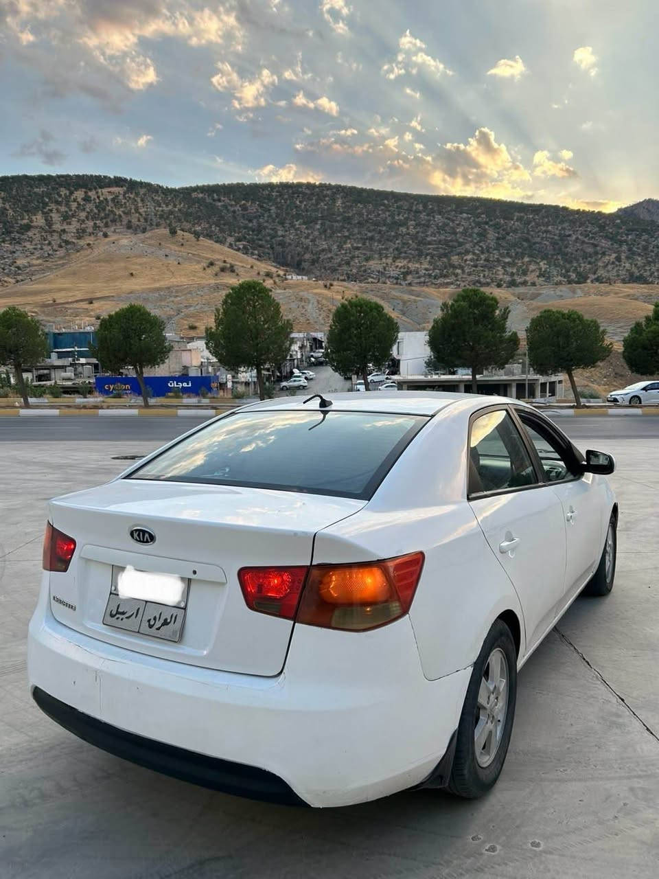KIA CERATO
کیا سیراتۆ مۆدێل ٢٠١٣ ناوسور مواسفات خلیجی جێ جێ بۆیاغی هەیە بێ لێدران، گیرو مەکینەی بەشەرت تەحویل غرامە بەشەرت نرخی ٦٦ وەروق
*********** أربيل, العراق
