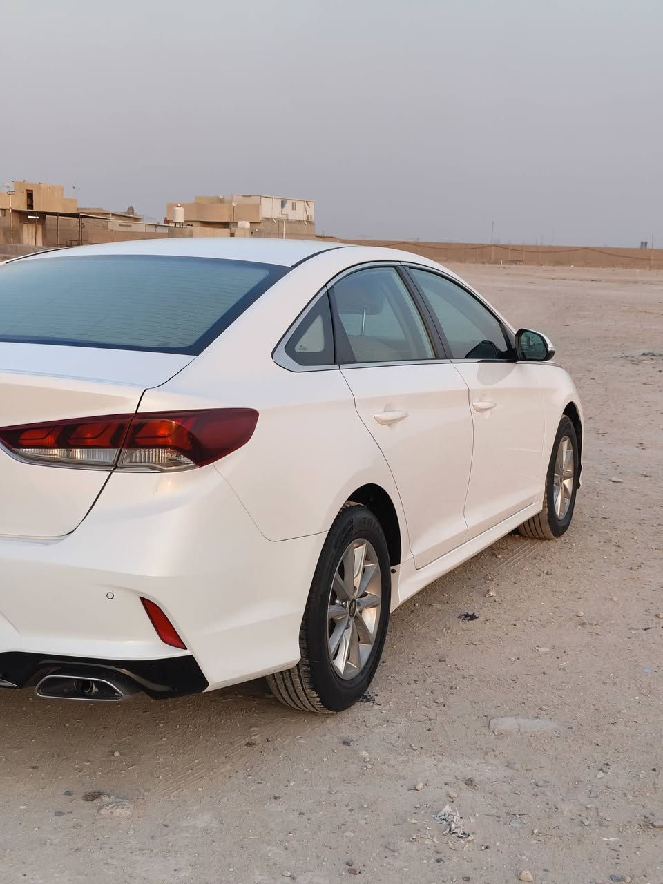 سوناتا خليجي 2019 محرك 2400 دوش / كزوزين
ماشيه 107 حقيقي  سبيره شرط نازل مرتين الف رقم اربيل الجديد سنويته منتهيه

السياره بيها قطعتين  
  رش من الخليج

والباقي كفاله عامه حتى الدعاميات

والسونار موجود بالمنشور

سياره جديده وجاهزه من تخم تاير وحداديه وتبريد مكاني بصرة الشعيبه دور المصفى
 *********** 

سعرها 160 وبيها مجال
