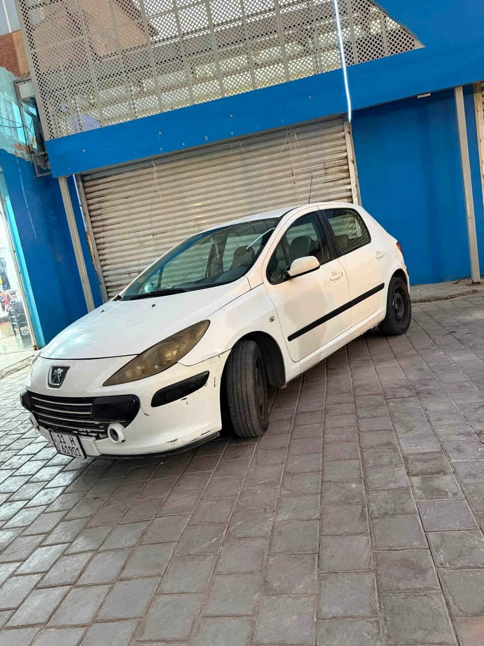 سلام عليكم
بيجو فرنسي ٣٠٧ موديل ٢٠٠٦ 
سياره بلاديه مكينه ١٦٠٠ مكينه كير مكفولات صدر نظيف تبريد نقصه فريز فقط مواصفات سياره معروفه رقم جديد إنكليزي سنويه ٢٠٣٠ تسقط
مكان سيارة شارع فلسطين السعر ٤٤
شراي يتصل ***********
