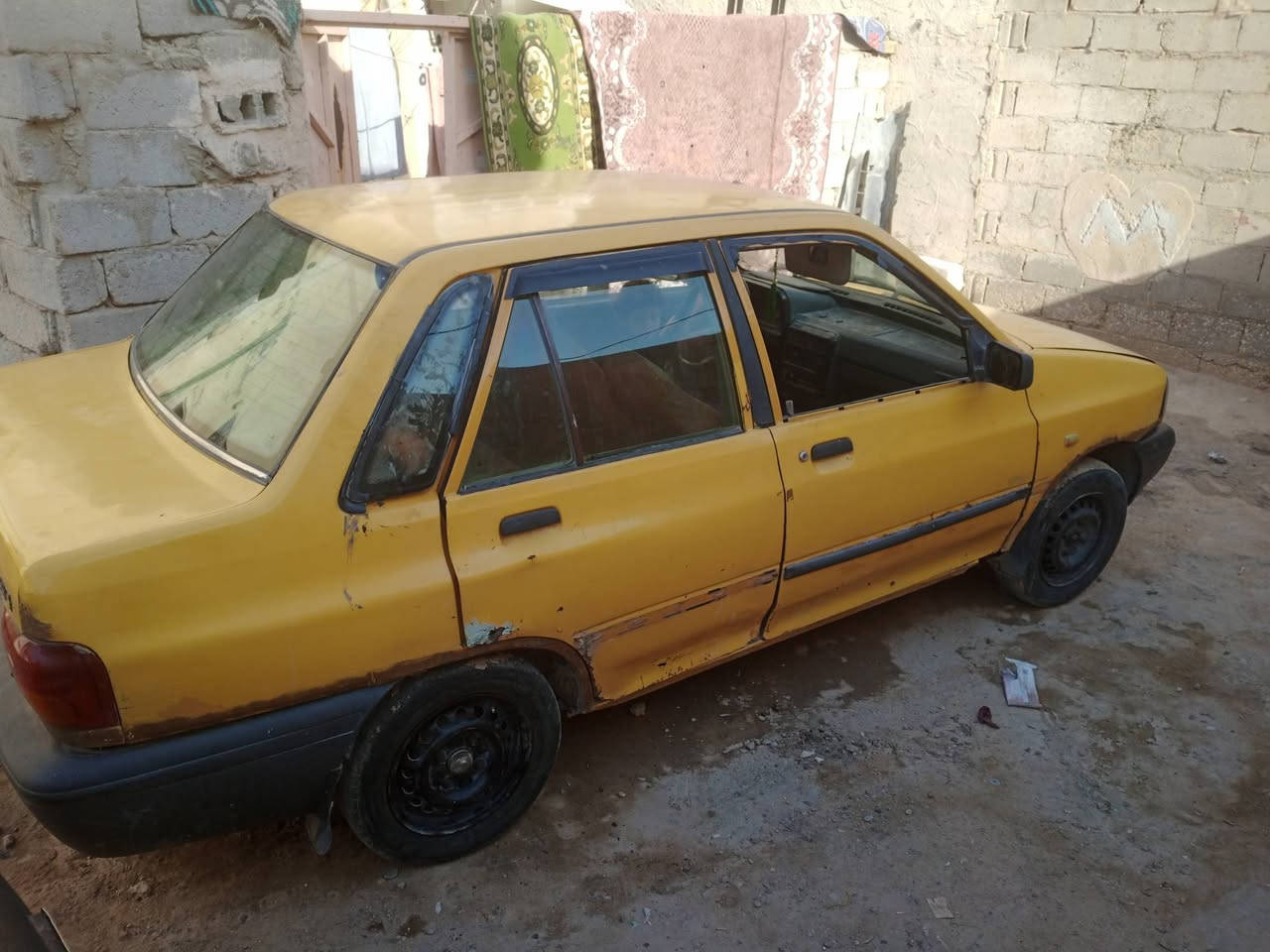 السلام عليكم سياره 2011سياره بلاديه مكينه بيه خيط بخار كيروشواصي مشروطات بلاديات حداديه حلووه السعر 9وبيهه مجال بسيط العنوان النجف. للاستفسار موبايل ***********

