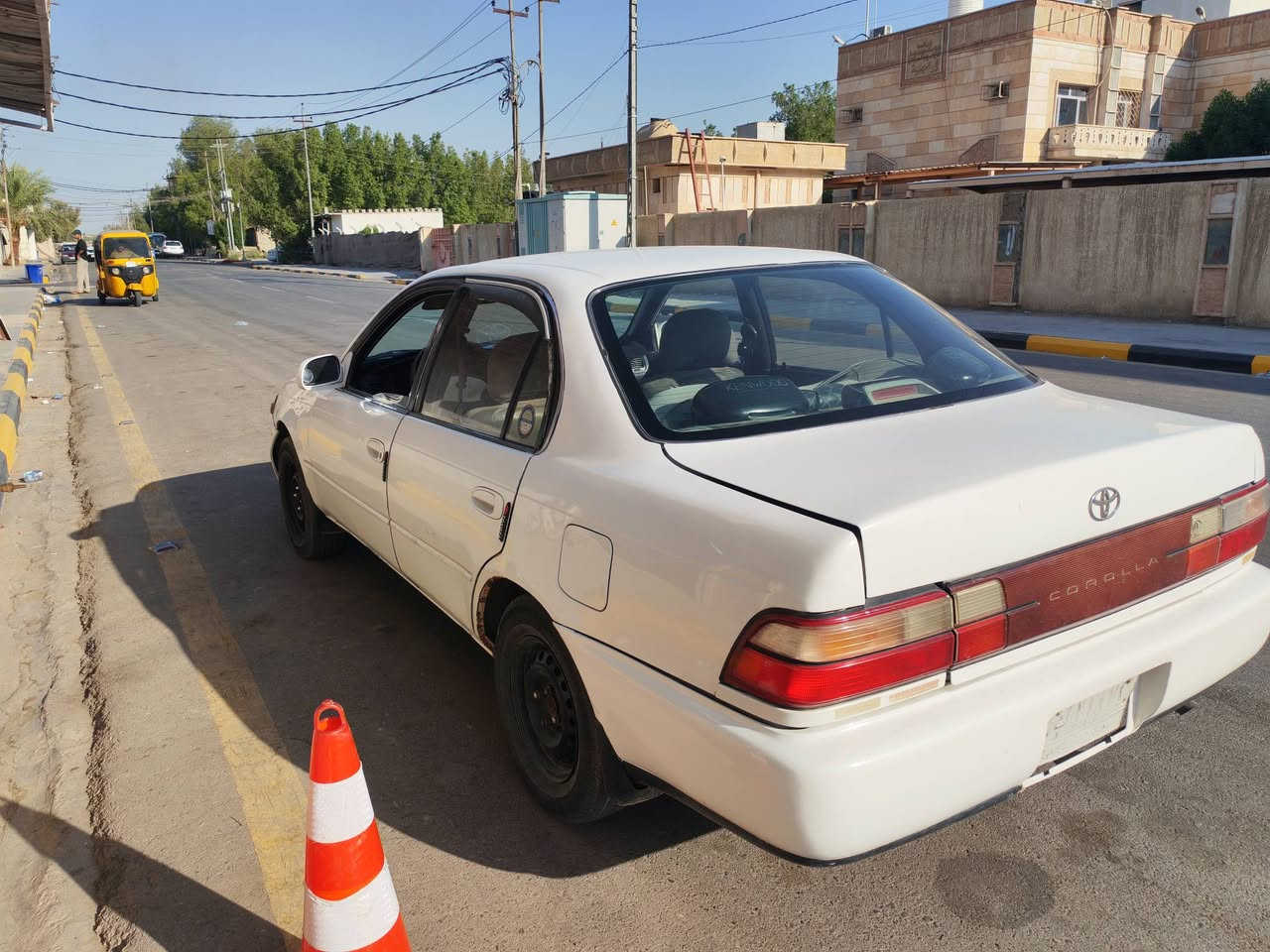 السلام عليكم
كورلا موديل ١٩٩٤ للبيع سيارة قبل شهر مكينة وكير حاوية شادلهة  بيه ضربة بسيطة بقبق الجنطة وجاملغ امامي عكس السايق اثر انفجار اطار بيهة خياس بسيط بلهل الخلفي للستفسار اكثر اتصال مكان السيارة واسط العزيزية 
***********
***********
