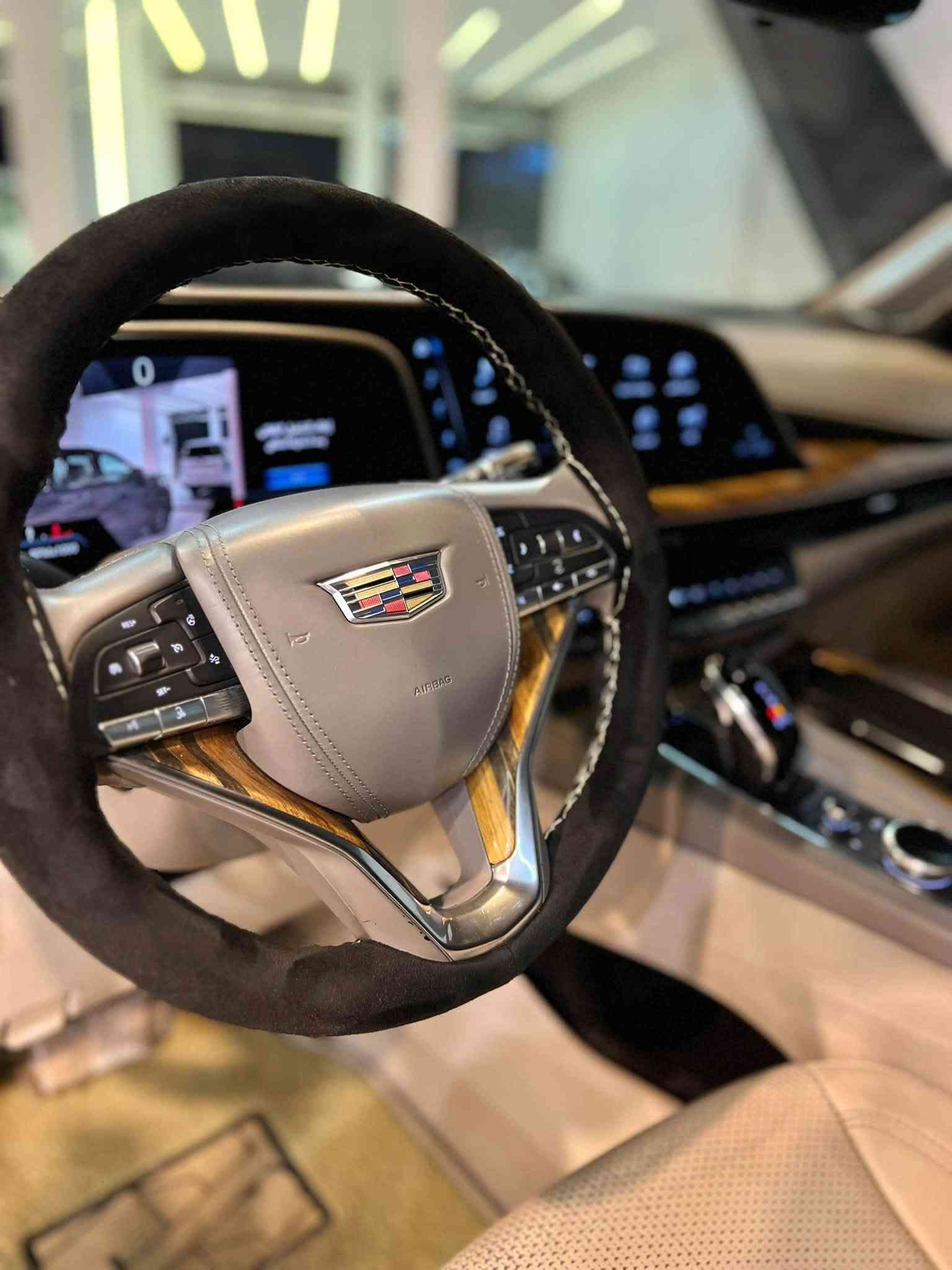 سلام عليكم اخوان
كاديلاك اسكاليد اسبرسو موديل 2021 خليجي وكالة المنصور 
بدون بارد بدون صبغ بدون حالوب بدون دبل كود 
ماشية 70 الف  رقم بغداد باسمي شخصيا 

#السعر 578 ورقة وبي مجال للشراي 
#ارخص سعر 
#كاديلاك 
#بيع او #مراوس 

مواصفات ١/١ 
مساج 
٣٦ سماعة 
سقف شامو 
جكات 
دوسات كهرباء 
٥ كامرات 
حساسات امامي خلفي 
داتاشو كبير 
بانوراما 
كشنات VlP منفصل 
داخل جلد ابيض ملكي 
بلاك ادشن 
وباقي مواصفات معروفة 

📍العنوان بغداد حي جامعة نفق الشرطة شارع الكنيسة 
معرض احمد الكبيسي لتجارة السيارات 

للاستفسار ***********
