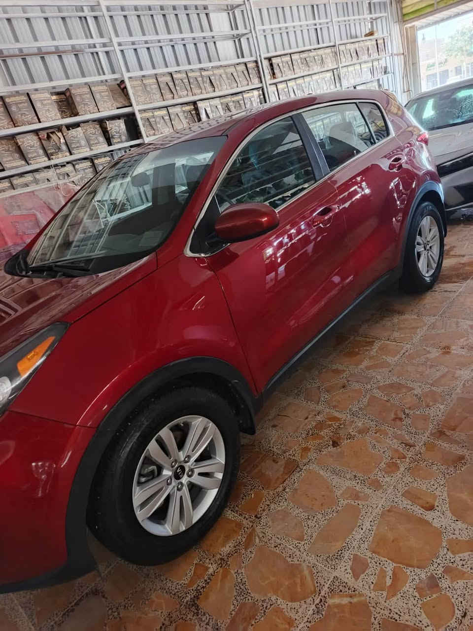 🚗 كيا سبورتج 2019 للبيع 🚗
✅ موديل 2019
✅ وارد أمريكي
✅ محرك 2400
✅مواصفات عاديه
✅ الضرر: حالوب خفيف + جاملغ ضربة خفيفة بدون دواخل
✅ السيارة جاهزة من كل شيء وما بيها أي نقص
✅ صور الحادث موجودة داخل المنشور بكل شفافية

السعر 145 ورقه وبيهه مجال  

📍 مكان السيارة: بغداد

📄 السيارة باسمي، والتحويل على المشتري خلال شهر من تاريخ الشراء.

📞 للاستفسار والاتصال:
***********

