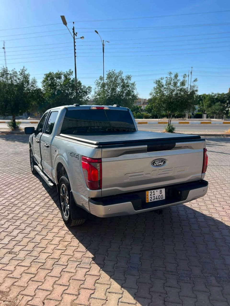 السلام عليكم
فورد f150 موديل2024
فئة ال STX
وبسعر مناسب

كلين تايتل 

دبل اكسل 4x4

محرك 2.700 تون توربو 

گير تعليگ 10نمر

گير ومحرك بشرط 

رادارت جانبية 

نقط عمياء 

خروج عن المسار رادار امامي 

شاشة كبيرة 

لايت عدسة 

هاند بريك بصمه 

وبيقه المواصفات معروفه STX

رقم سنوية جديد +باج تضليل 

للاستفسار 
***********
