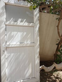 أبواب ٤ • شبابيك ٢ • قاطع ١