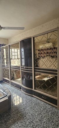 غرفه • ١١قطعه • للبيع