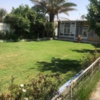 للبيع مزرعه واسط الصويره واحد  دونم  واجه ٢٨ متر تبعد عن جسر الصوير مد...