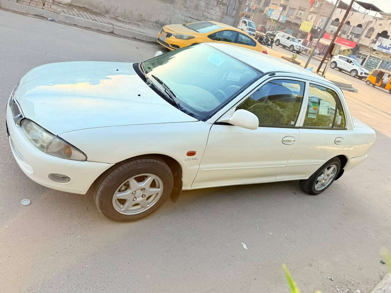 بروتون موديل 2004 بأسمي رقم بغداد الدولي مكينه وكير جدد صدر نضيف كهربائيات كلهه شغاله تبريد جان يشتغل قبل أسبوعين فصل بيهه صبغ مكانات بدون ضربه مكاني بغداد حي اور السعر 49وبيهه مجا وبيهه مجال هذا رقمي ***********
