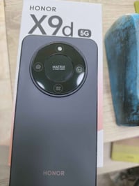 سلام وعليكم هونر X9d جهاز نضيف مثل مشوفو فقط شخط بسيط بشاشه بزاويه فوك...
