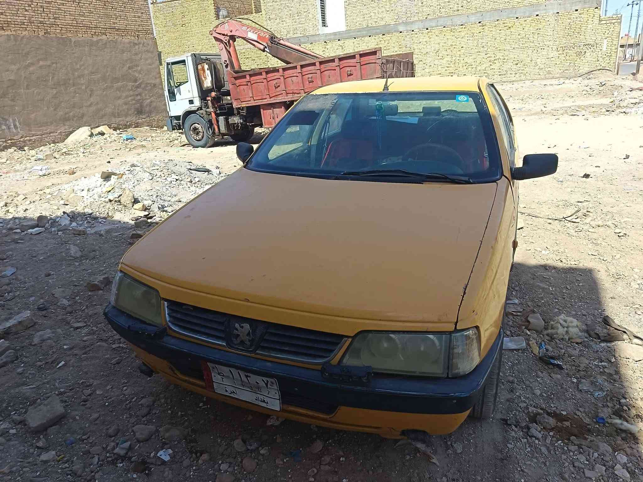 بيجو روى محرك ونجي بيه دخان بس يمشي مابيه شي براكيت معمر جديد دواخل تخم تاير سنويه مانافذه راعي موجود سعر15رقم***********
