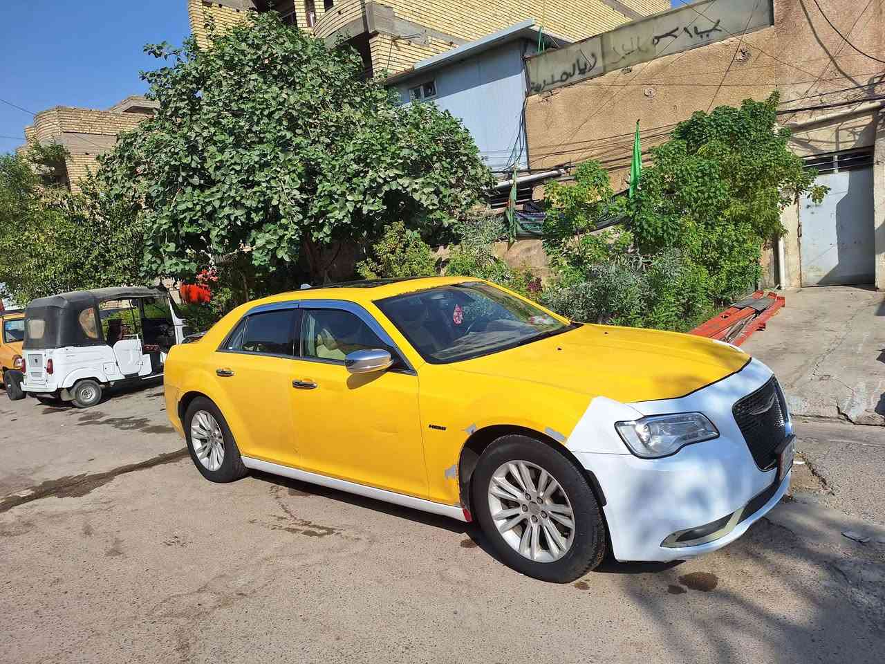 سلام عليكم  اوباما ١١ للبيع كفاله بيها تلحيظات بسيطه مكينه ٥٧٠٠ هيمي كير مكينه مال ١٨ خير من لله  منظومة غاز  خطها بصره بغداد ( السعر 140 )بيها مجال بيع مستعجل السياره بسمي هاذه رقمي ***********
