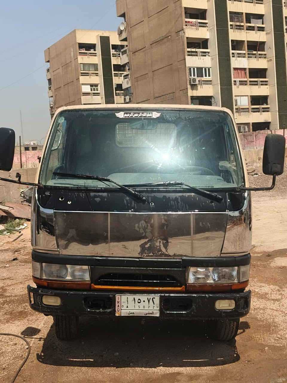 السلام عليكم من رخصت الادمن سيارة نيسان موديل 91 فحل شادلها قماره بزون رقم مثنى تحويل ثاني يوم مشروع وطني شاصي محرك كير مكفوله عنوان السيارة بغداد السعر  75 بيها مجال بسيط للتواصل التصال على *********** غير متواجد على الفيس
