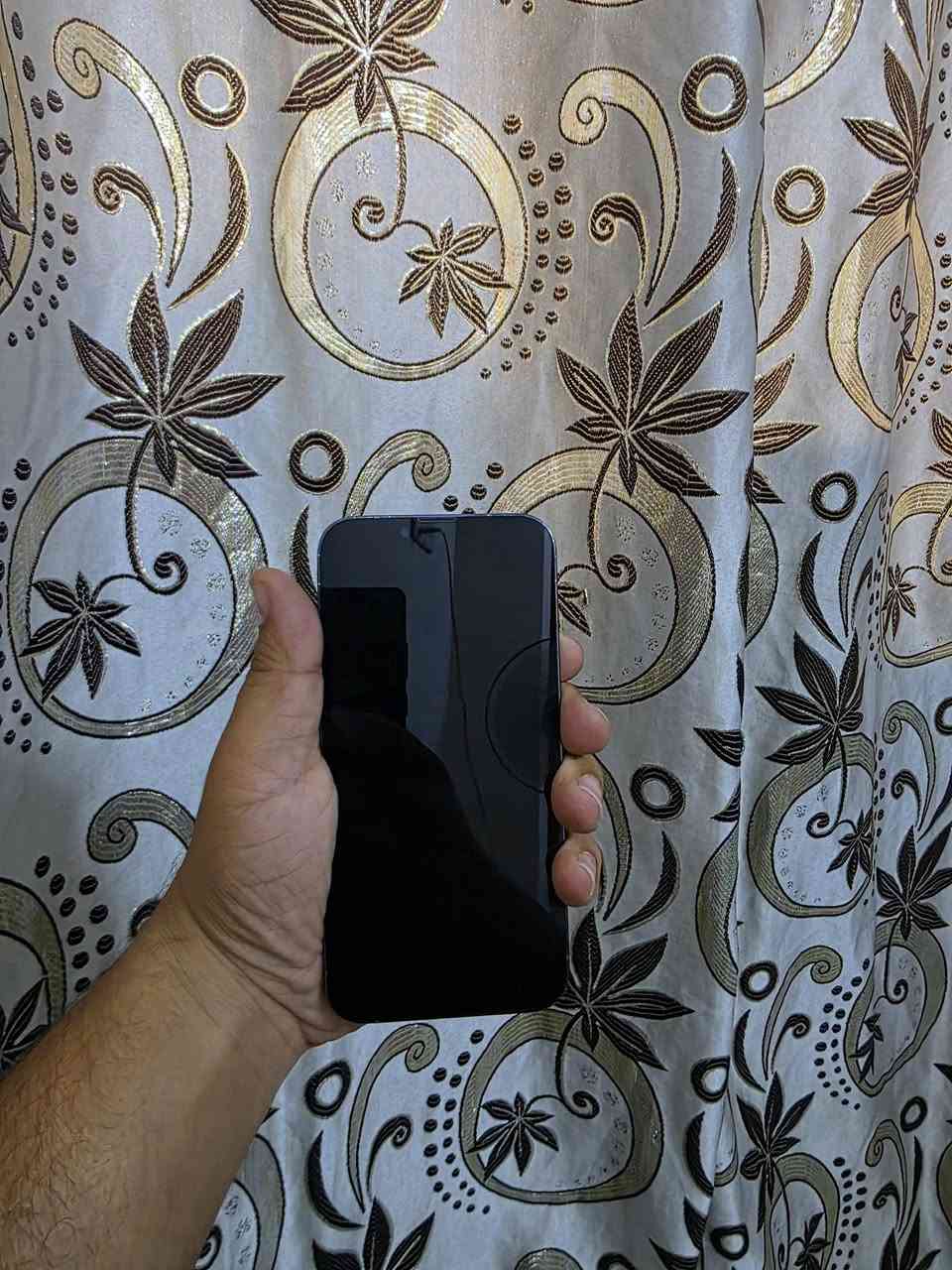آيفون ١٣ برو • ٥١٢ • بطارية ٨٥%