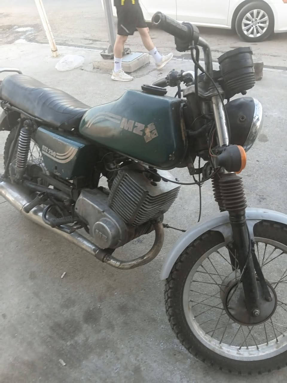 من رخصت مدير كروب امزت 82 سايس 250 كهربائيات كلها شغاله 
اوراق كامل ماشي معامله مال ترقيم مكانها كركوك حي عسكري سعر 850 بيها مجال رقمي ***********
