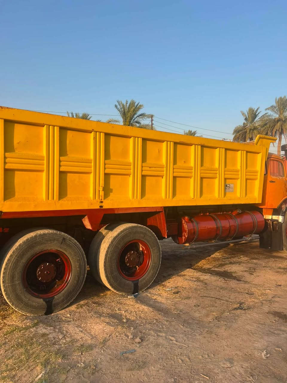سلام عليكم اقجم بلاديه موديل 82 رقم بغداد***********/***********
