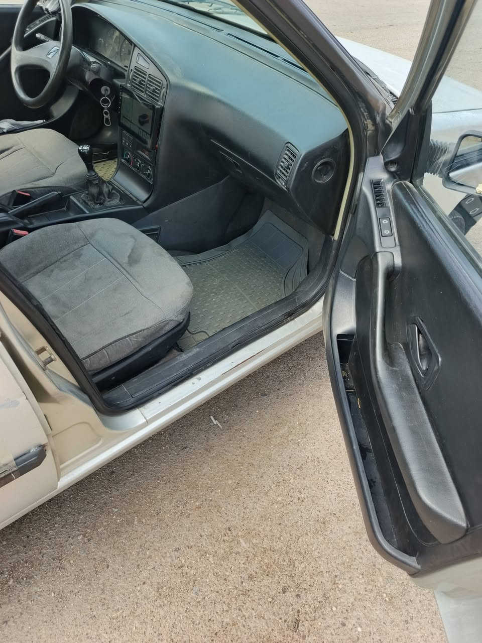 بيجو روى ٢٠٠٩ خيط تخبير بيه بدايته سياره مال جنايباسمي مال بيت سنويه جديده هزه جديده رقم جديد إنكليزي شرط تحويل تبريد ثلج سياره كامله صدر تعبان تايرات نظيفه سياره جاهزه بس صدر ومن دوس بريك يرجف ستيرن فقط
جاملغ مبدل مثل ماموجود في صور
سعر ١٨ قفل 
مكاني المحموديه
***********
