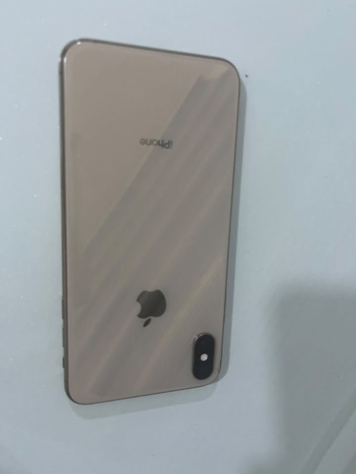 Iphon X maX 256 
 جهاز مبذل بطارية + شاشة 
فقط بي فطر ب شاشة 
سعر ١٧٥ مجال بسيط
***********
