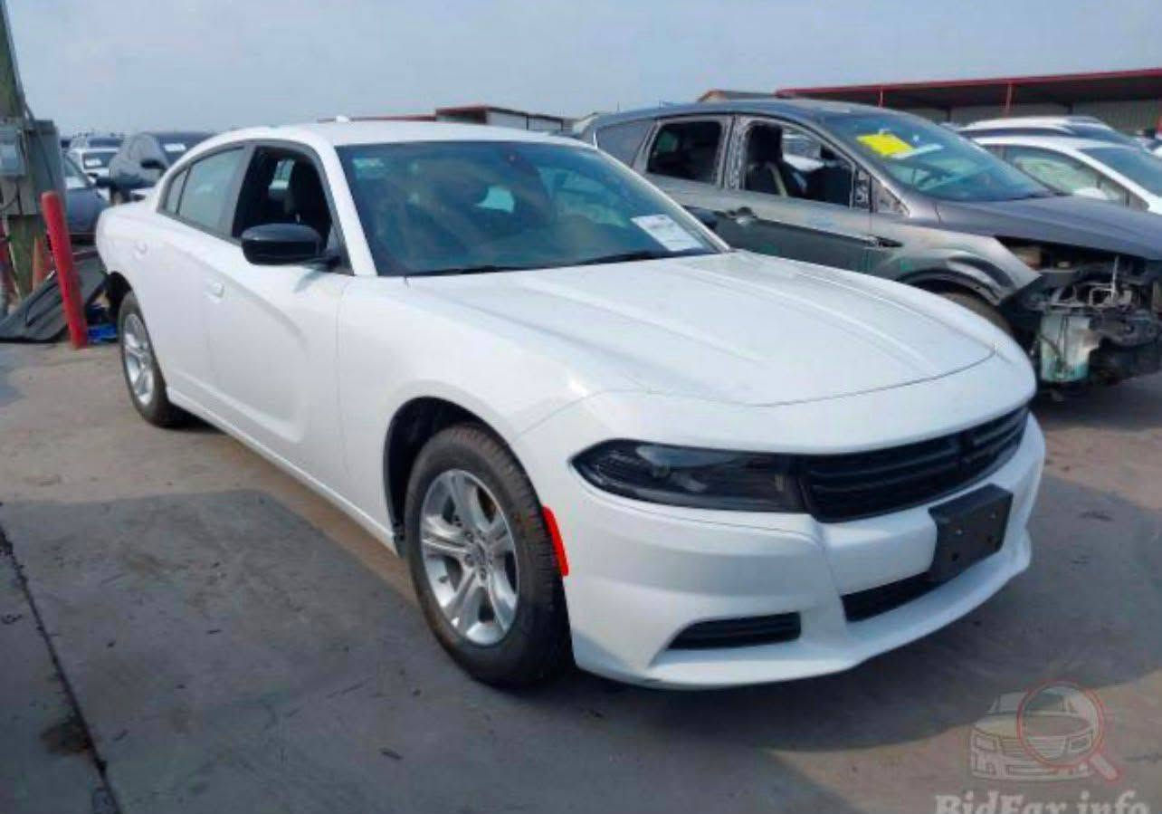 تشارجر SXT • وارد امريكي • خلفي متضرر