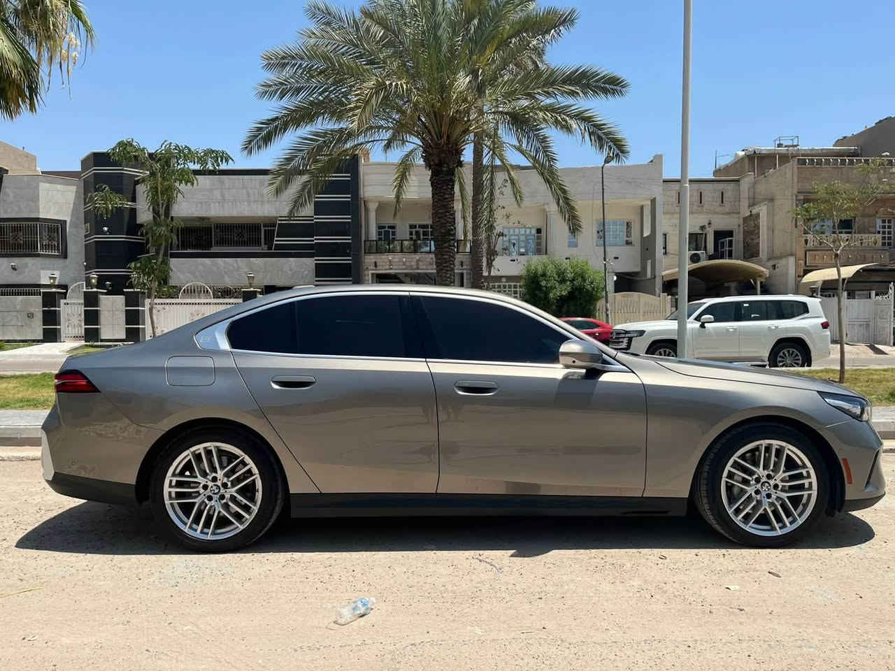 🔥 للبيع BMW 530i xDrive موديل 2024 🔥

🚘 BMW 530i xDrive – 2024
✨ Clean Title
✨ فل أوبشن / مواصفات معروفة
✨ xDrive دفع رباعي
✨ ماشية 28,000 كم فقط
✨ السيارة باسمي وكالة
✨ التحويل مباشر

💰 السعر: 410 ورقة

📍 بغداد – الكرادة

📞 للاستفسار والتواصل:
***********
***********

⚡️ سيارة نظيفة، موديل حديث، ومواصفات مميزة.
