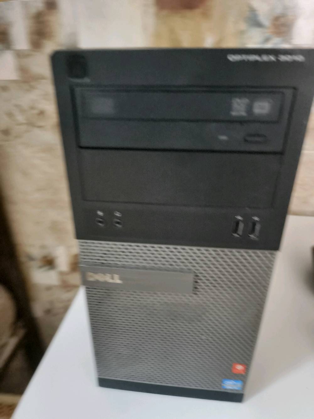السلام عليكم حاسبة للبيع المواصفات
كارت شاشة rx550 نسخة xfx 
المعالج i7 جيل الثالث
رامات 16من هايبر اكس
التخزين ssd256+hhd 1TB
الملحقات كيبل hd كيبل باور ماوس كيبورد ماوس باد قطعة وايفاي شاشة حجم 17 وجوستك توصيل ماعندي تجي تفحص وتاخذ السعر 325