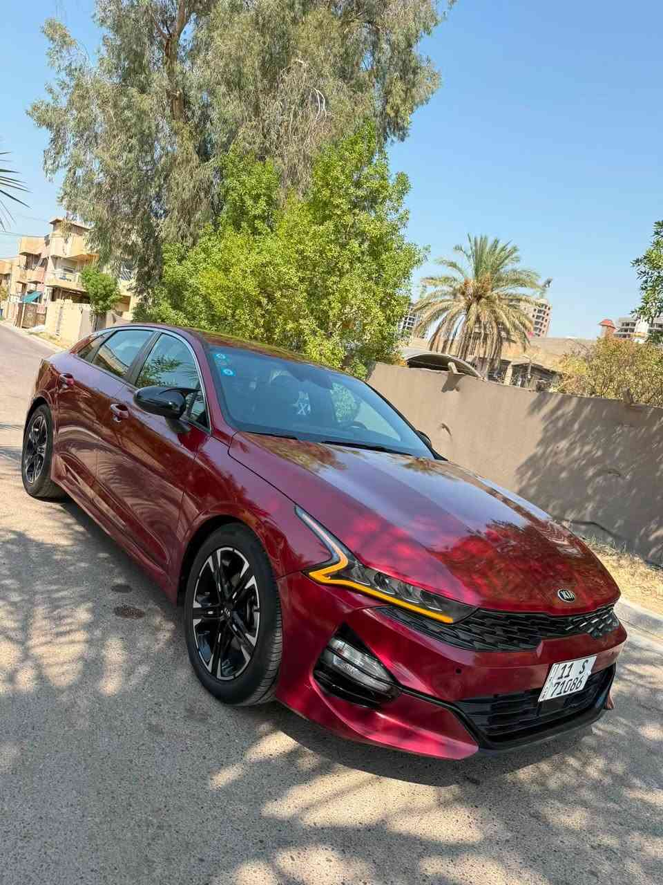 السلام عليكم
للبيع فقط بدون مراوس 
K5  2021. GT LINE
امريكي 1600 توربو 
حادثها بنيد ودعامية امامية
الراديترات بلادية حادث امريكا
ايرباك ستيرن 
حادثها بالعراق خلفي نص الصندوك صبغ جوة المسطره
المواصفات فول مواصفات عدا البنوراما 
رادارات امامي وخلفي وجانبي 360 درجة
شاشة وسطية كبيرة تدعم ابل كار + اندرويد
توقف تلقائي 
قيادة ذاتيه 
مثبت سرعة 
تحكم ستيرن جهتين + اوامر صوتية 
كير 8 سرعات AT دبل كلج 
4 وضعيات قيادة 
كرسي السائق كهرباء عدة حركات
مانع انزلاق 
كاميرا خلفية دوارة 
بصمة تشغيل + بصمة ابواب 
تشغيل عن بعد 
صندوك ذكي ينفتح عند الاقتراب 
ويل 18
وباقي مواصفات الجيتي لاين معروفه 
 كير + محرك + صدر ممفتوح بي برغي بلادي 
وتاخذها على الفحص 
السيارة ماشية 49 ميل 
ملاحظة السيارة بيها حالوب بالقمارة فقط 
السياره بأسمي رقم وهزه وفحص كله جديد 
السعر 133 
مكان السياره بغداد الغزالية 
للاتصال ***********
