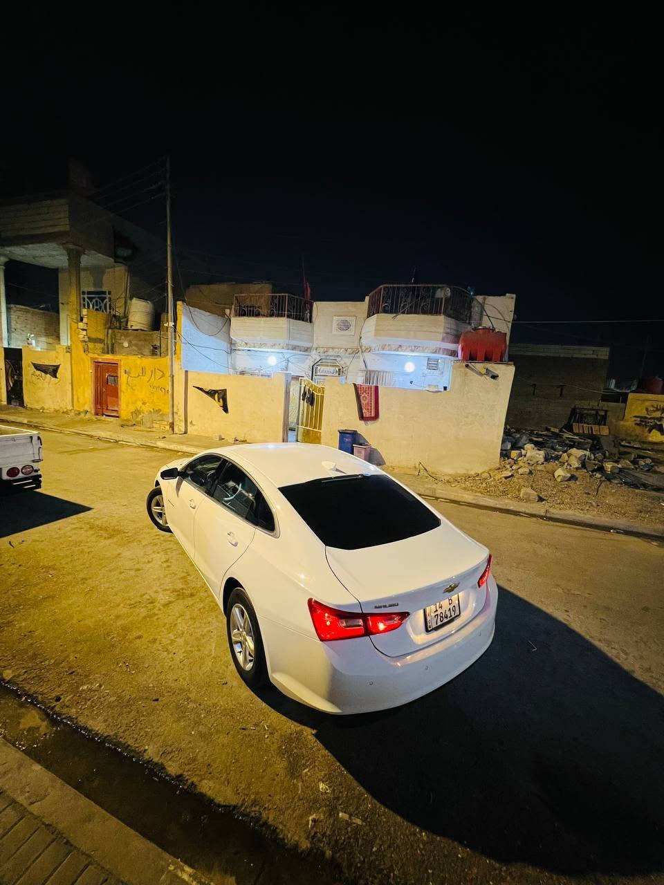 🚗 للبيع - شيفروليه ماليبو LT موديل 2024
السعر 145 وبيه مجال  بصيط 
وارد امريكي قطعه وحده تبديل 
رقم بصرة باسمي تحويل ثاني يوم 
🔧 المواصفات:
 • المحرك: 1.5 لتر تيربو (1500 CC)
 • ناقل حركة أوتوماتيك
 • فئة LT السيارة فول عدة الفتحه 
.•قفل سرعه +تحديد مسار 
 • تشغيل بصمة + دخول ذكي
 • شاشة لمس 8 إنش
 • كاميرا خلفية
•ويا كب اصلي 
 • حساسات خلفية
 • بلوتوث + USB + أبل كاربلاي / أندرويد أوتو
 • مكيف أوتوماتيك
 • جنوط ألمنيوم
 • مصابيح LED نهارية
 • أنظمة أمان: ABS + الثبات الإلكتروني + وسائد هوائية
توقف ذاتي رادارات محيطيه 

 • السيارة نظيفة جداً من الداخل والخارج 
السيارة بل كارتون وبل عافيه ع الي يأخذه
العنوان:بصره قبله 
الاستفسار :***********
